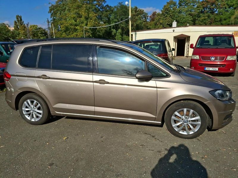 Volkswagen Touran 1.4TSI 7míst servisní historie - fotka 8 z 50
