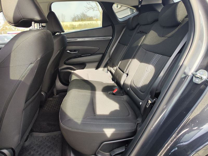 Hyundai Tucson 1.6 T-GDi/110kW Smart Navi DCT - fotka 12 z 34