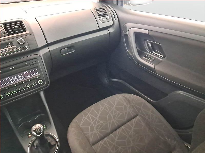 Škoda Fabia (2013) 1.6 TDI, Serv.kniha, po STK - fotka 8 z 18