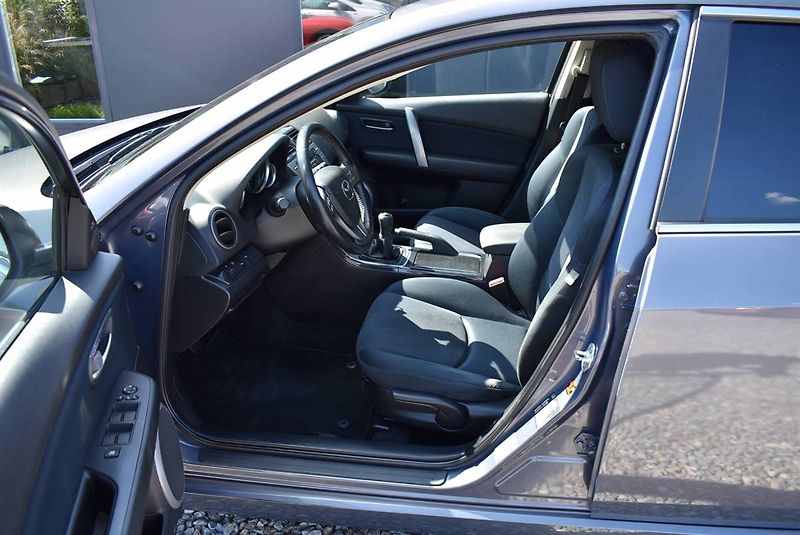 Mazda 6 2,0 16V EXLUSIVE,1.M,SERVIS! - fotka 7 z 17