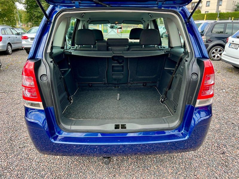 Opel Zafira (2009) 1.6i 110 kW CNG - fotka 19 z 19