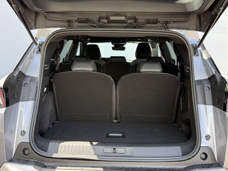Peugeot 5008 (2026) ALLURE Hybrid e-DCS6 1,2 - fotka 9 z 10