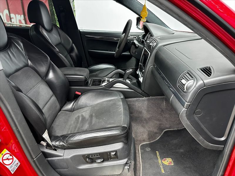 Porsche Cayenne 4,8 GTS 405 hp - fotka 12 z 46