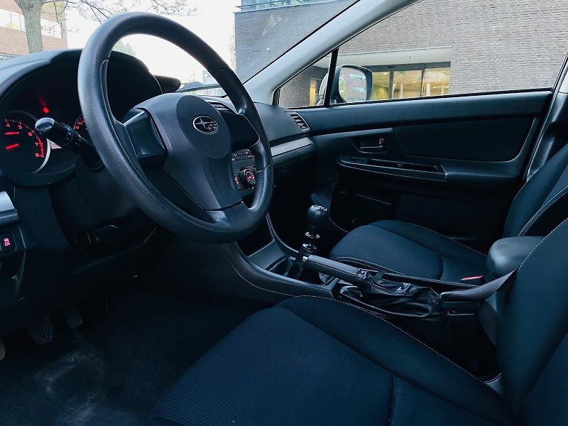 Subaru XV 2.0i 4x4 110KW MANUÁL SERVISKA - fotka 31 z 45