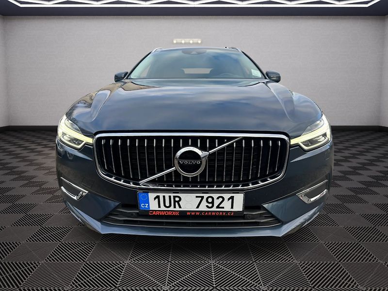 Volvo XC60 D4 140Kw AWD - fotka 2 z 23