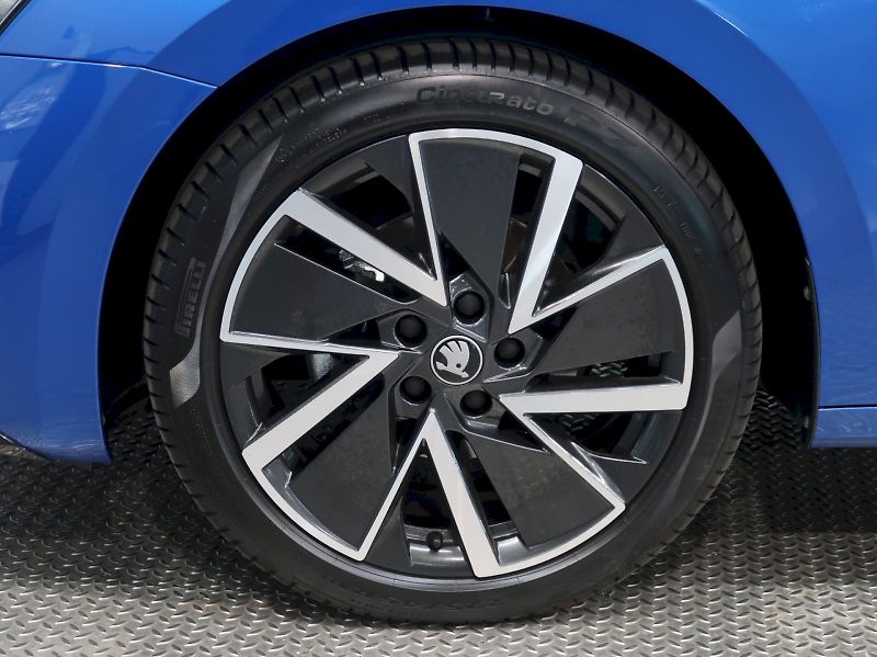 Škoda Octavia (2025) SPORTLINE 2.0TDI 110KW DSG TAŽ - fotka 12 z 42
