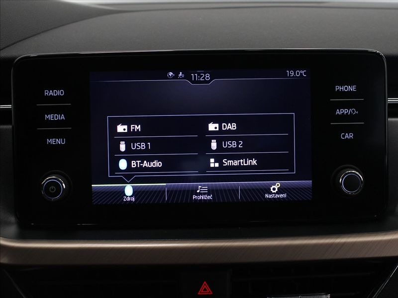 Škoda Kamiq 1,5 TSi 110kW Style 2xSady k. - fotka 12 z 22