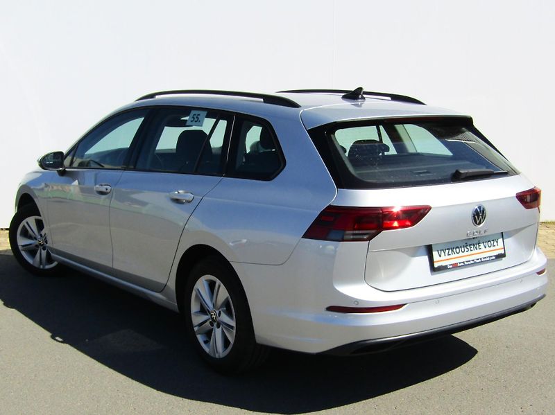Volkswagen Golf (2022) Variant Life 1,5 TSI - fotka 13 z 29