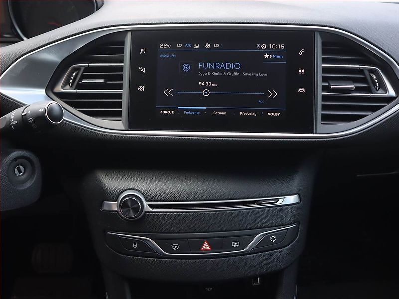 Peugeot 308 (2019) Style 1.2 PureTech, Automat - fotka 12 z 21