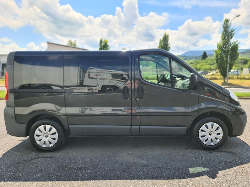 Opel Vivaro (2011) 2.0 CDTi 84-KW 8-MÍST KLIMA TE - fotka 6 z 39