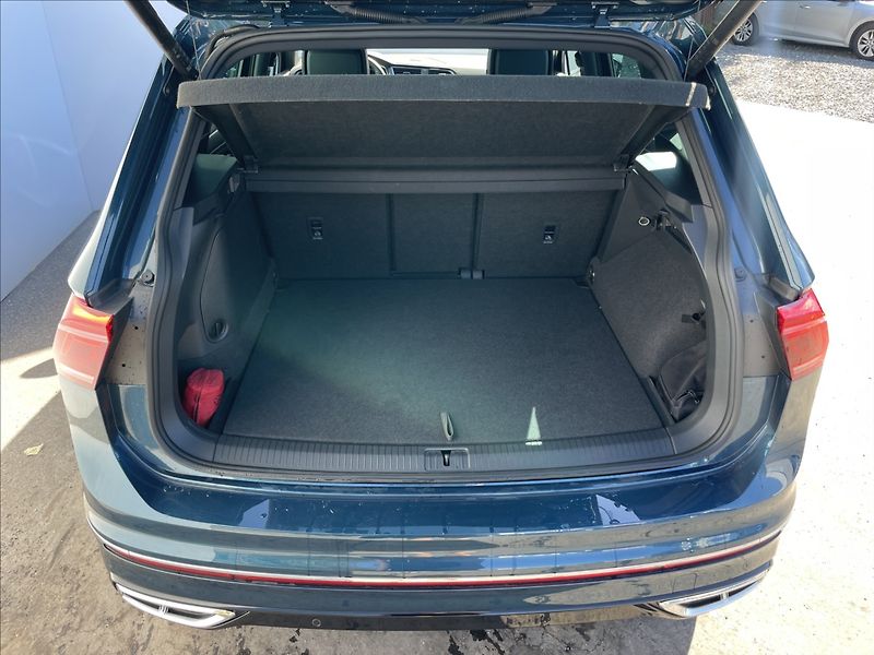 Volkswagen Tiguan 1,4 TSI PHEV DSG R-Line TAŽNÉ - fotka 24 z 25
