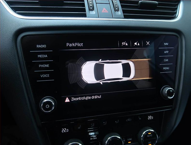 Škoda Octavia (2019) Laurin&Klement 2.0 TDI - fotka 20 z 27