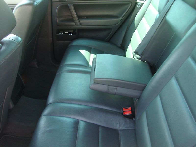 Volkswagen Touareg (2005) 3,0TDI - fotka 12 z 21