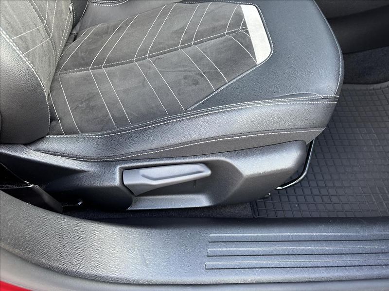 Opel Mokka 1,2 PureTEch 96kW Ultimate - fotka 19 z 42