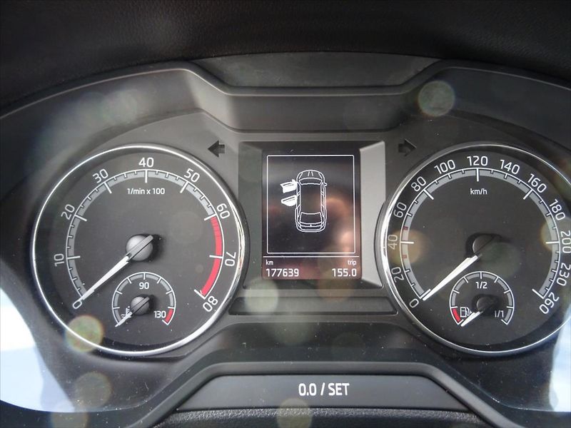 Škoda Octavia 1,0 TSi 85 kw - fotka 14 z 19