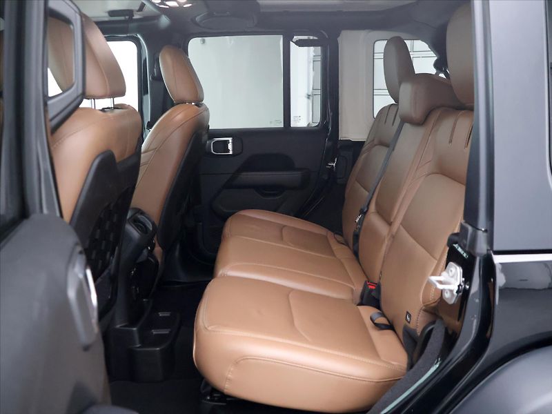 Jeep Wrangler Rubicon 2,0 4xe Unlimited CZ D - fotka 14 z 35