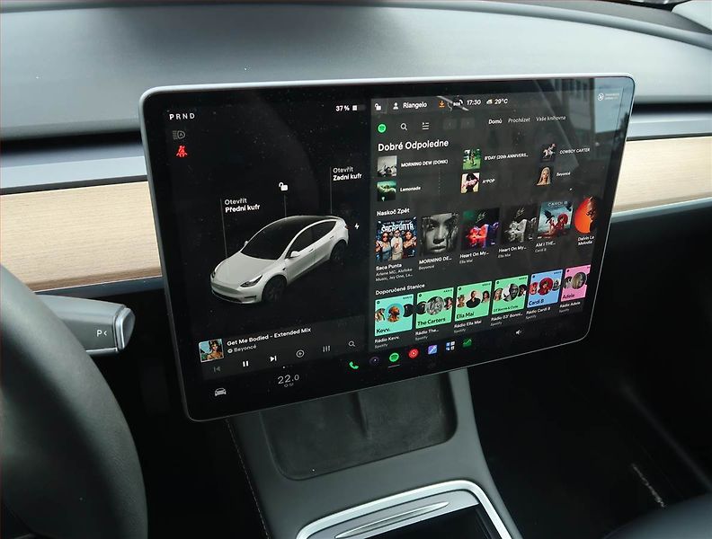 Tesla Model Y (2021) Long Range AWD 75kWh, SoH 92% - fotka 12 z 30