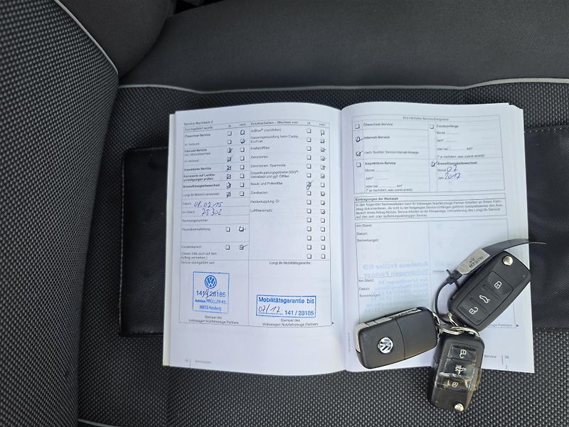 Volkswagen Multivan 2.0 TDI 103kw 7 Míst  TZ  - fotka 23 z 37