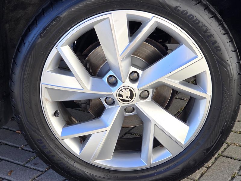 Škoda Kodiaq 2,0 TSi DSG 4x4 Tažné Style Pr - fotka 24 z 26
