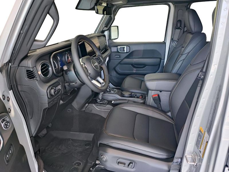 Jeep Wrangler (2024) Sahara 2.0 Turbo 4WD - fotka 11 z 11