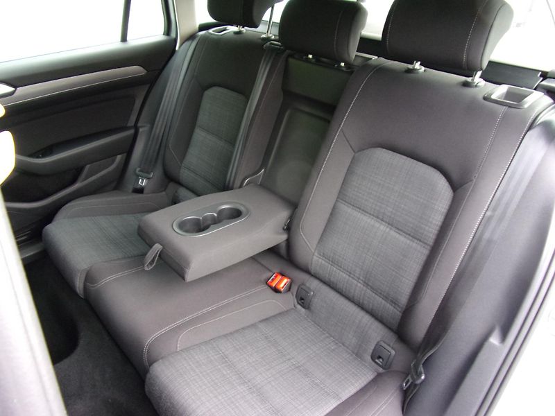 Volkswagen Passat (2019) 2.0TDi 110kW BUSINESS DSG SERV - fotka 17 z 24