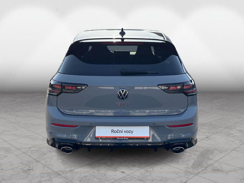 Volkswagen Golf GTI Clubsport 2,0 TSI 221 kW 7 - fotka 3 z 24