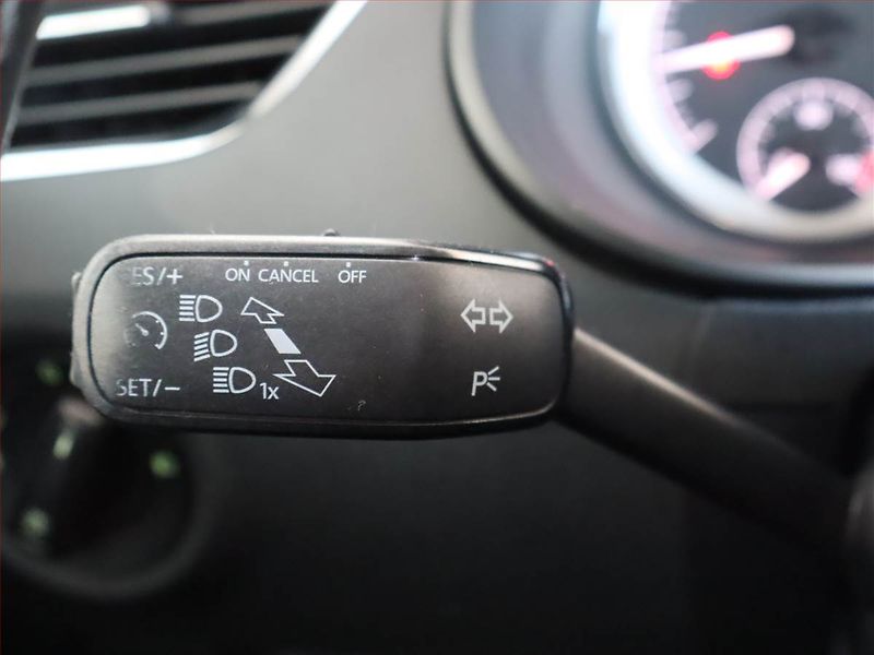 Škoda Octavia (2018) 1.6 TDI, Automat, Kůže, Navi - fotka 17 z 23