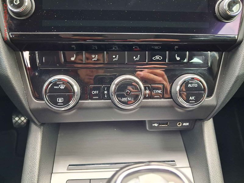 Škoda Octavia (2017) 2.0 TDi, Drive, LED, navi - fotka 12 z 19