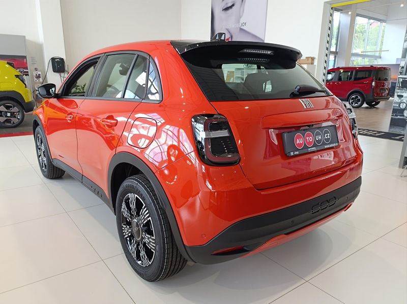 Fiat 600 (2026) 1,2 Turbo 100k ICON - fotka 4 z 14