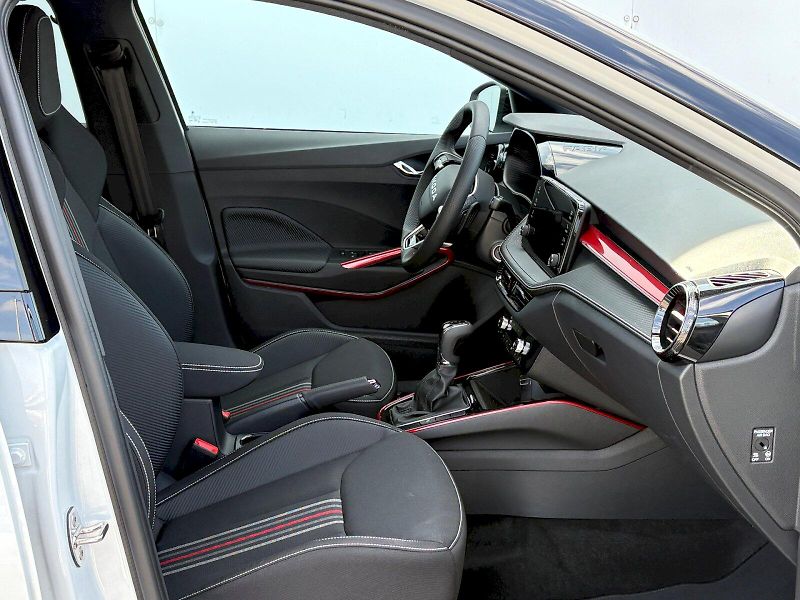 Škoda Fabia (2025) DSG 1.0 TSI / 85 kW / MONTE CA - fotka 19 z 29