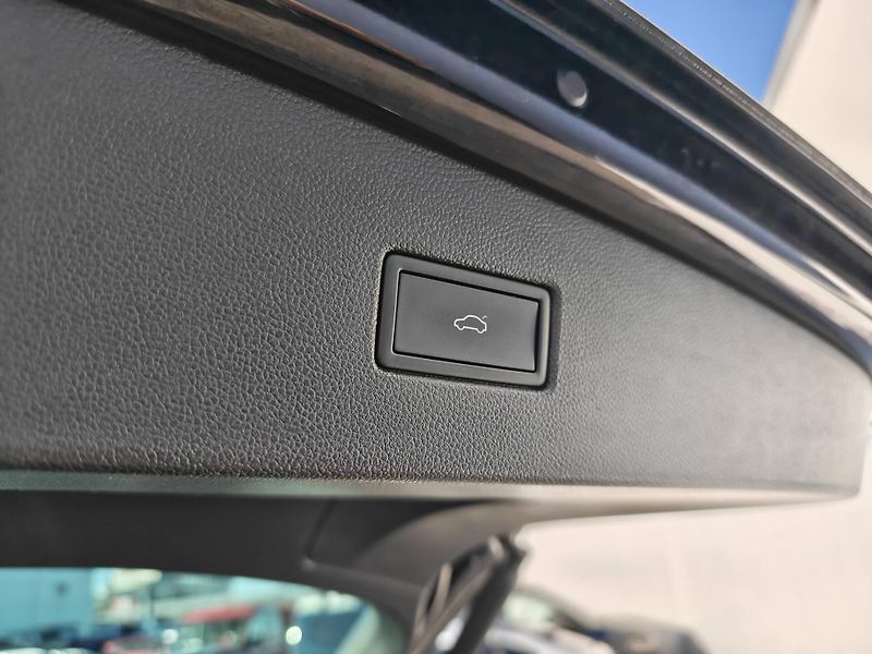 Volkswagen Tiguan Elegance 7DSG 1,5TSI - fotka 23 z 23