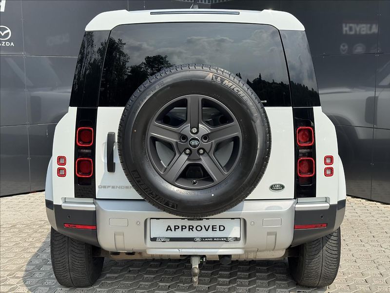 Land Rover Defender 3,0 110 D200 AT MY23 ČR DPH - fotka 8 z 30