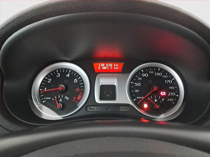 Renault Clio (2012) 1.2 16V , ČR,1.maj, po STK - fotka 11 z 15