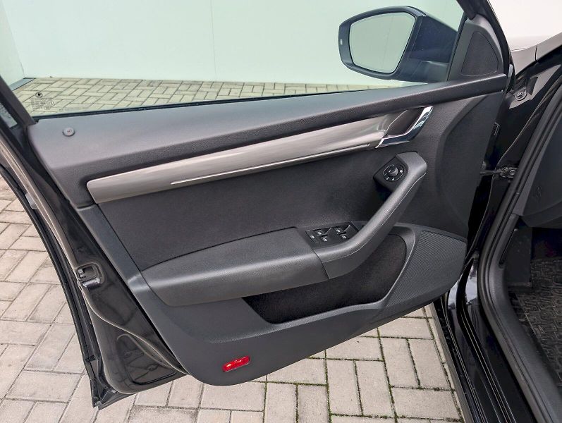 Škoda Octavia (2017) 2.0 TDI / 110 kW 4x4 Style Plu - fotka 25 z 30