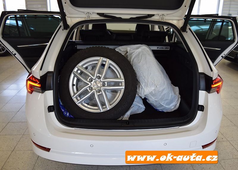 Škoda Octavia 2.0 TDI STYLE PLUS MATRIX DSG  - fotka 23 z 77