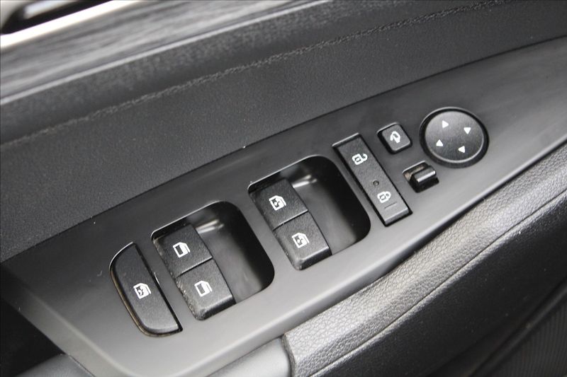 Kia Sportage 1,6 CRDi  ČR,EXCLUSIVE,ZÁRUKA - fotka 24 z 37