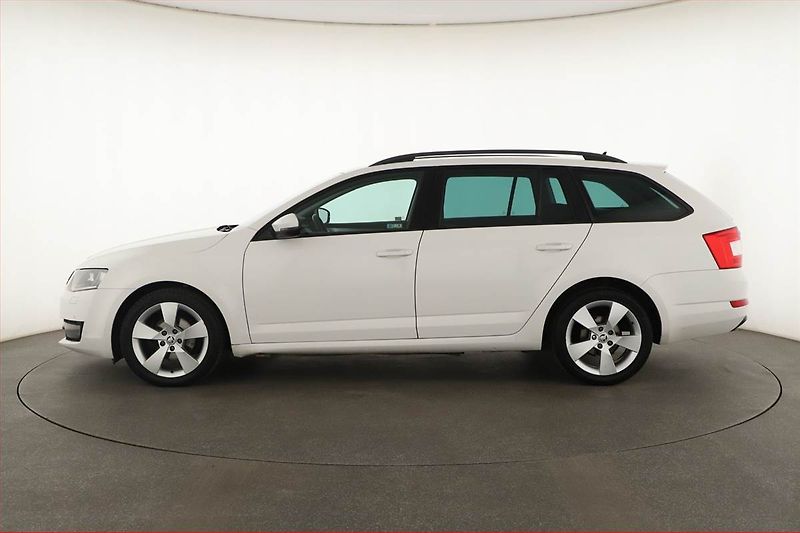Škoda Octavia (2015) 1.6 TDI, Serv.kniha, Xenony - fotka 3 z 17