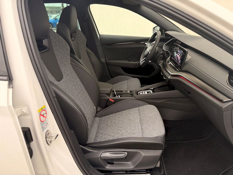 Škoda Octavia (2025) OCT.COMBI SPORTLINE 1,5 TSI M- - fotka 33 z 34