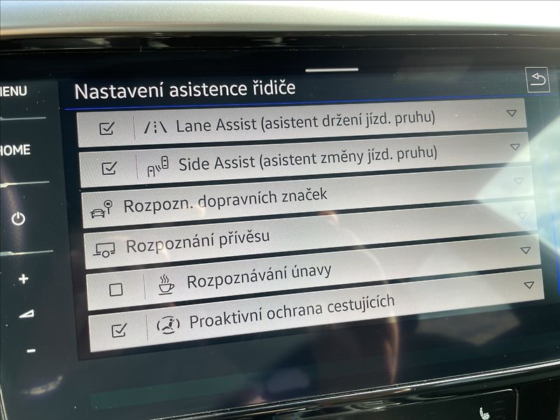 Volkswagen Arteon R 2.0TSI 235KW 4X4 DSG - fotka 20 z 36