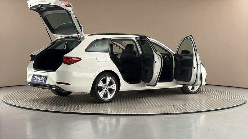 Seat Leon 2.0 TDI DSG FR Sportstourer - fotka 6 z 27