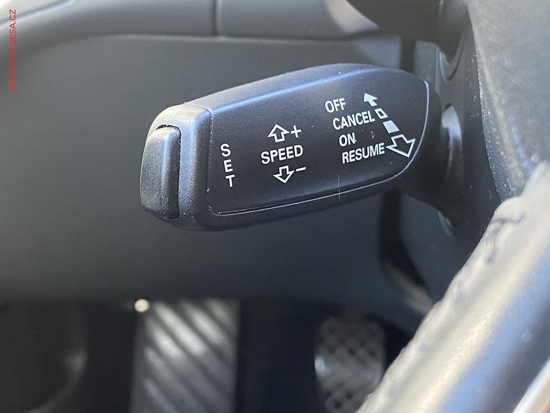 Audi A4 (2013) 2.0 TDi Avant, AC, xenon - fotka 13 z 17