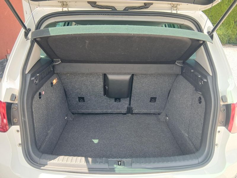 Volkswagen Tiguan 2.0 TSi 4x4 - fotka 12 z 36