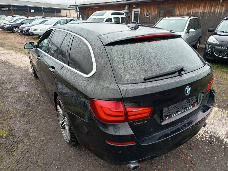 BMW Řada 5 (2011) 535i xDrive - fotka 23 z 50