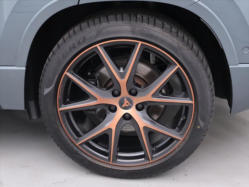 Cupra Ateca 2,0 TSI 221kW 4x4 DSG Panorama - fotka 25 z 32