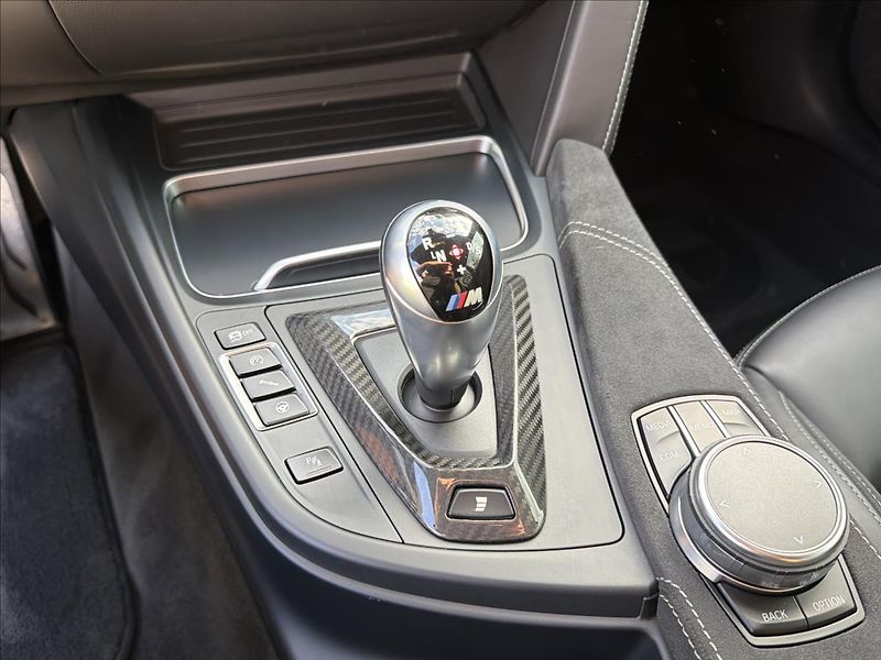 BMW M4 3,0 CS 338 Kw ČR DPH - fotka 30 z 50