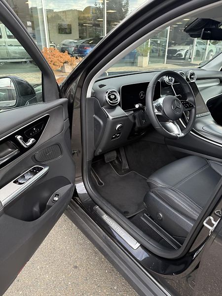 Mercedes-Benz GLC (2024) Mercedes benz GLC 200 4matic - fotka 7 z 12