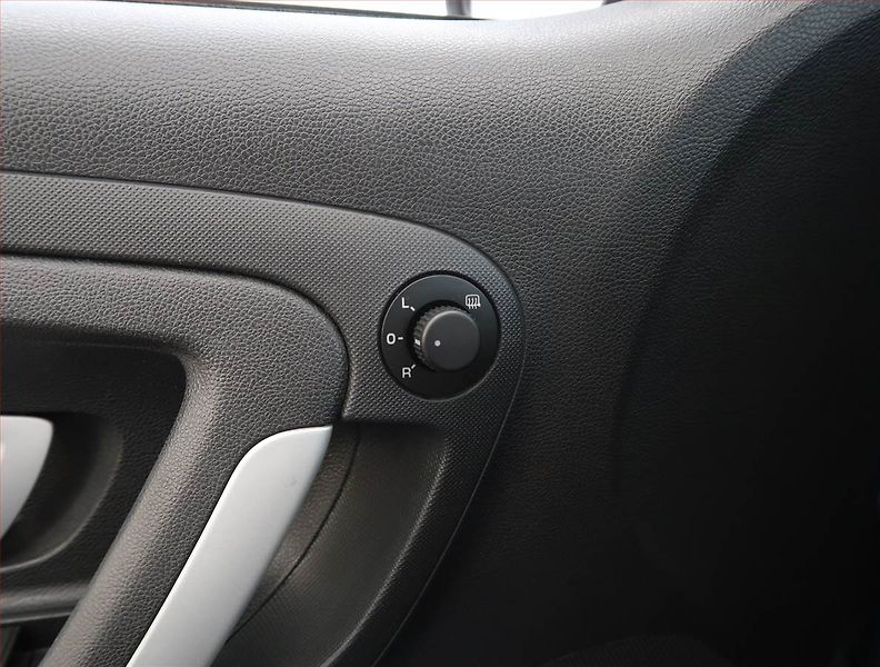 Škoda Fabia (2008) Ambiente 1.2, nová STK - fotka 15 z 15