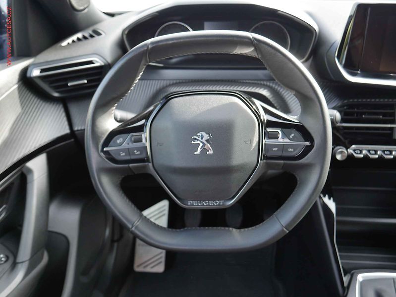 Peugeot 2008 (2023) 1.2PT, 1.maj,ČR, Active, LED - fotka 14 z 16