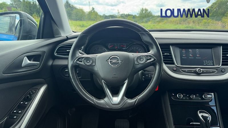 Opel Grandland X 1.2T INOVATION - fotka 6 z 25