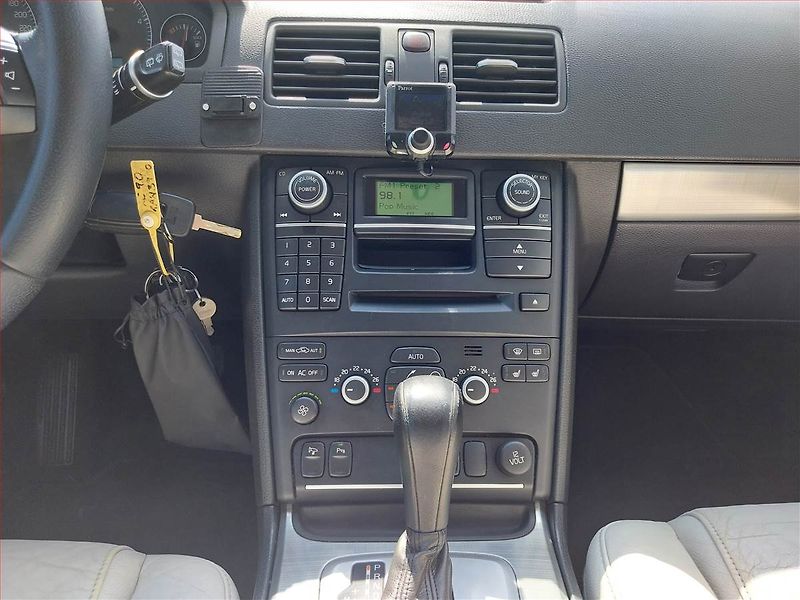 Volvo XC90 (2009) D5, 4X4, Automat, Xenony - fotka 12 z 15